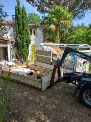 Location de benne Bordeaux, Libourne, Mérignac, Cars Gironde 33 Location de benne Bordeaux, Libourne, Mérignac, Cars Gironde 33